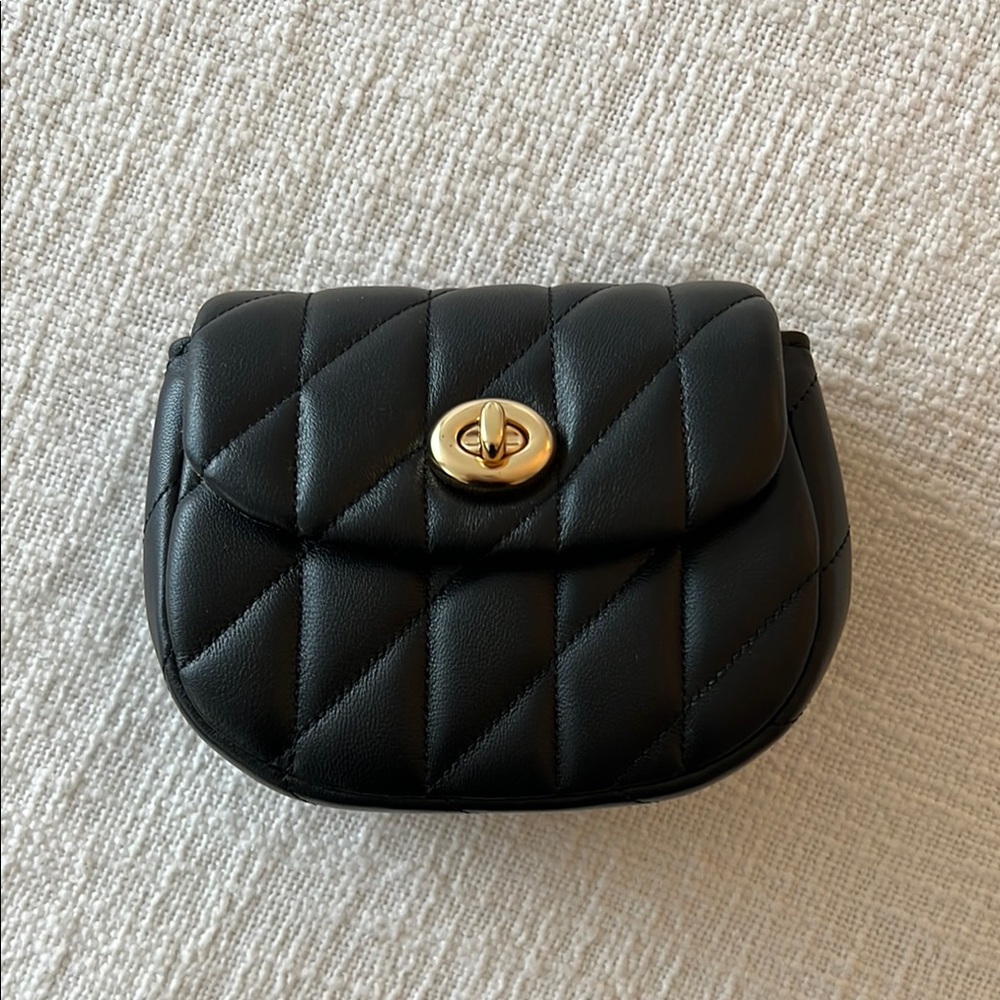 Coach Turnlock Card Case